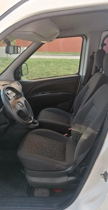 Opel Combo cena 25900 przebieg: 300000, rok produkcji 2013 z Wałbrzych małe 596